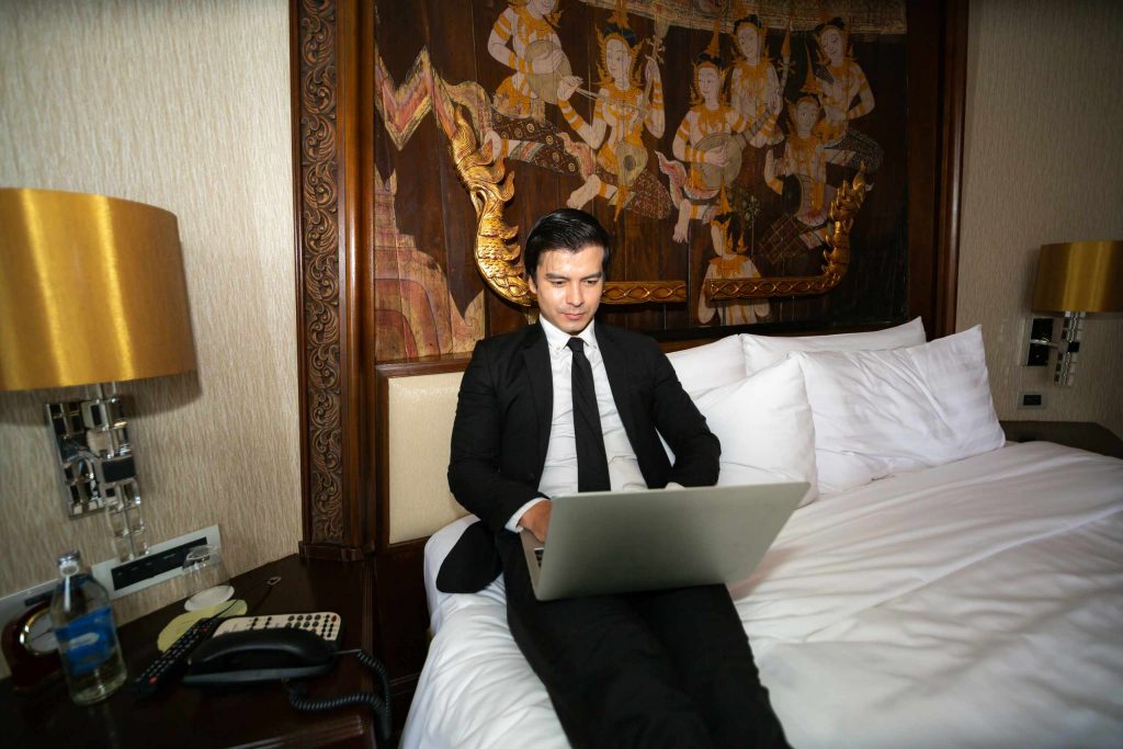 Writing an effective handover note for guest requests